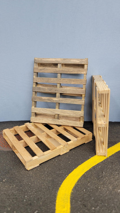 1/12 wooden Pallets